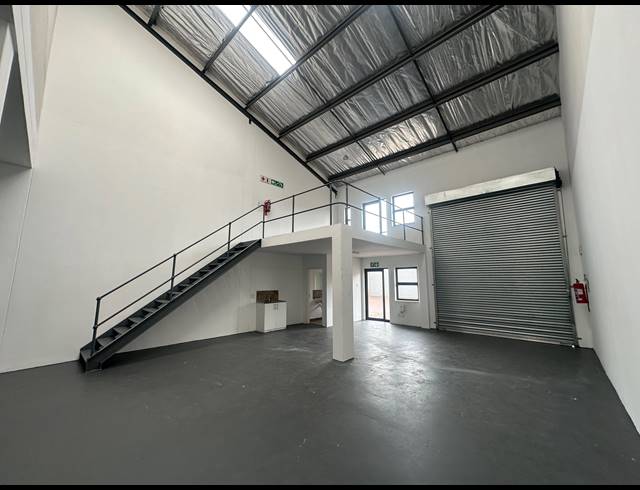 146M² WAREHOUSE FOR SALE IN BARBEQUE DOWNS
